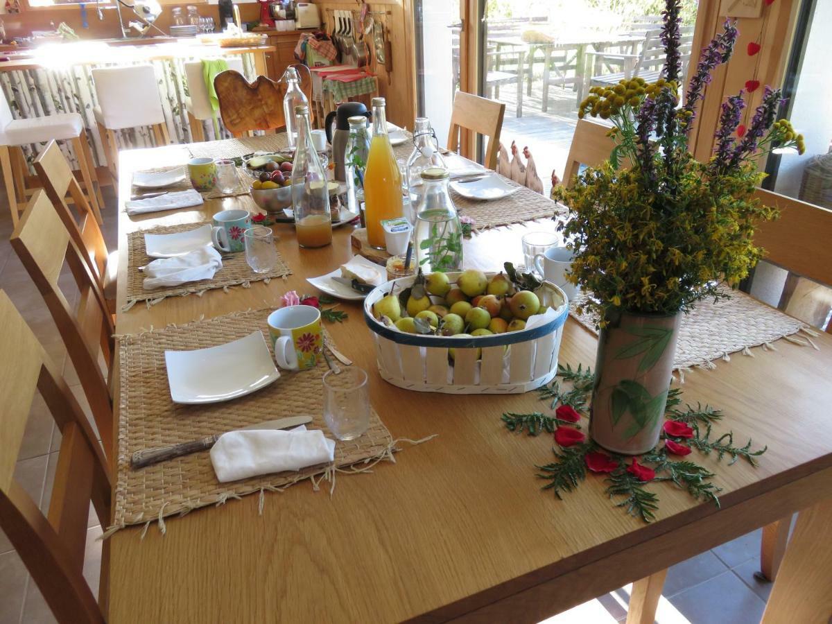 Les Gourmandises Bio Bed & Breakfast Recologne  Exterior photo